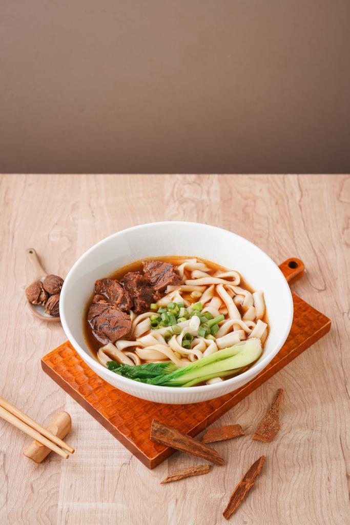 刀削牛肉麵(紅燒/麻辣)